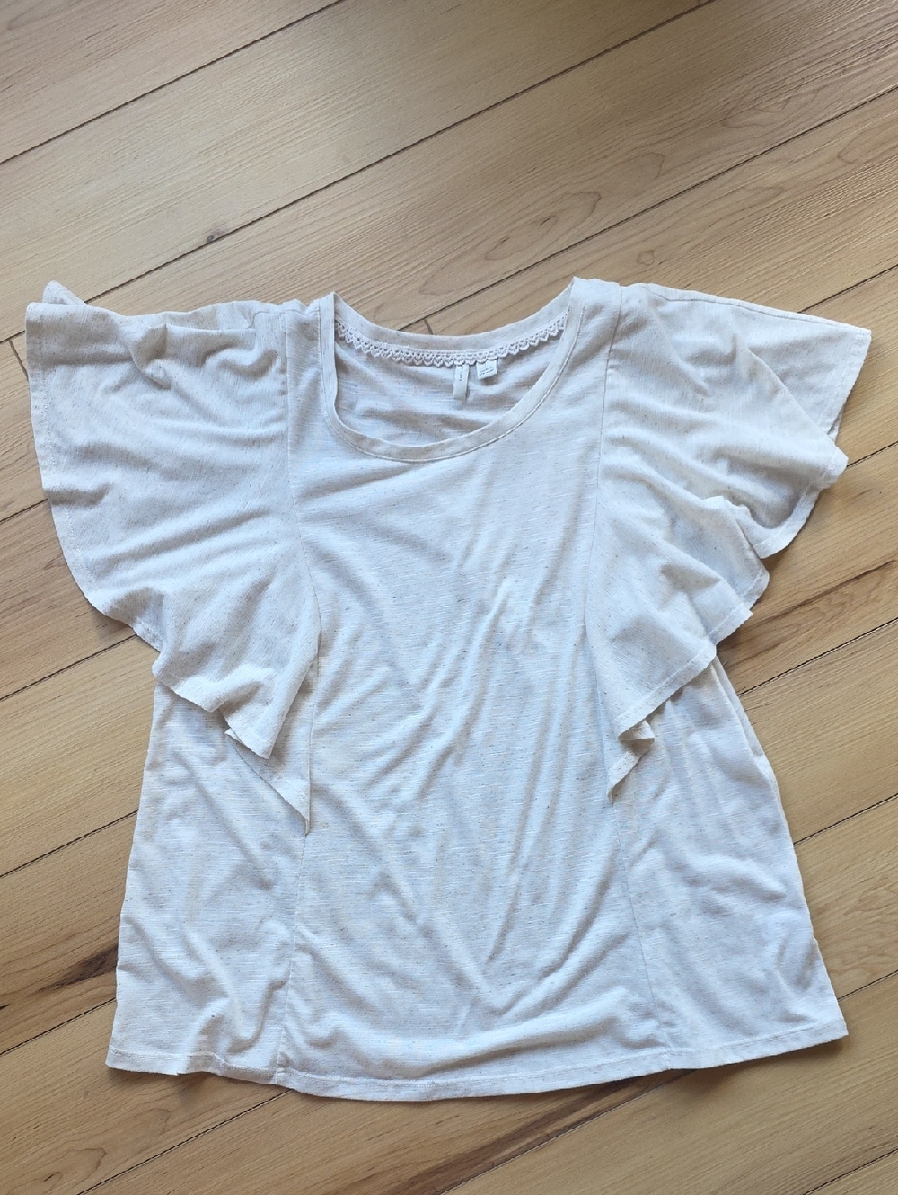 Creamy White Flutter Sleeve Tee
